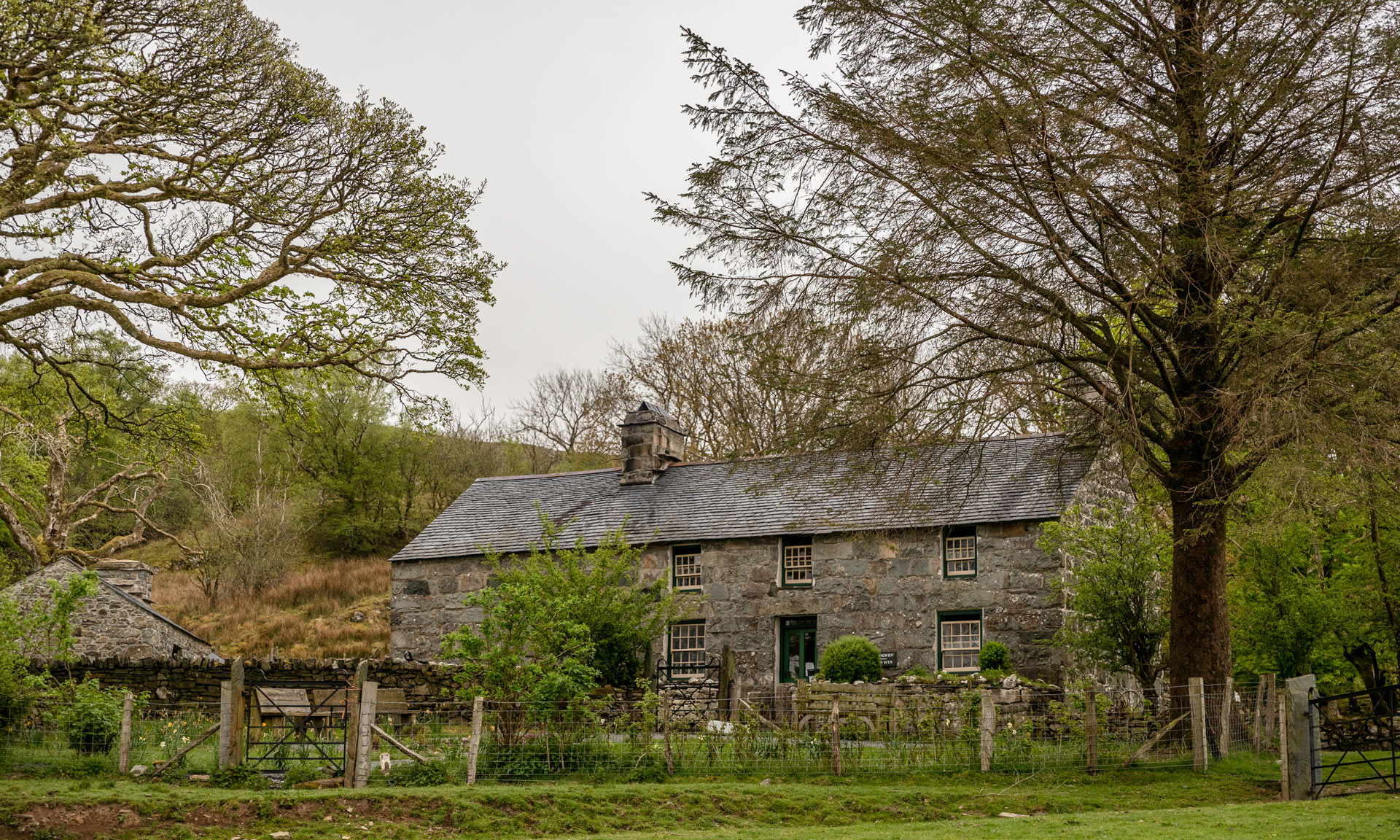 Yr Ysgwrn farmhouse from afar